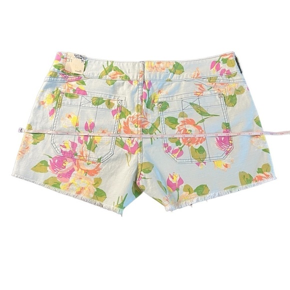 PILCRO ANTHRO FLORAL PATTERN THE WANDERER CUTOFF SHORTS SIZE 31 NWT - Picture 9 of 12